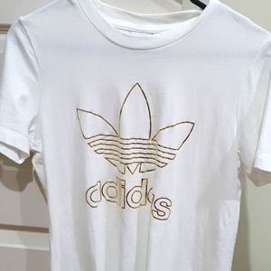 Adidas women tshirt